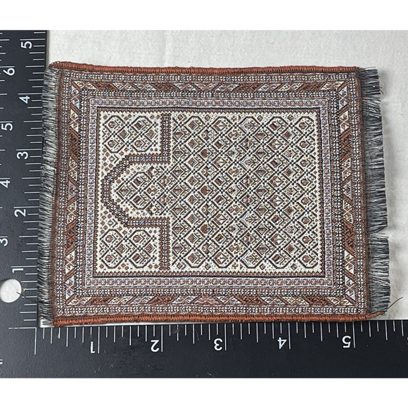 Artisan Made Dollhouse Miniature 1:24 Bedroom Set Bed Dresser Chest Curtain Rug - Picture 6 of 11